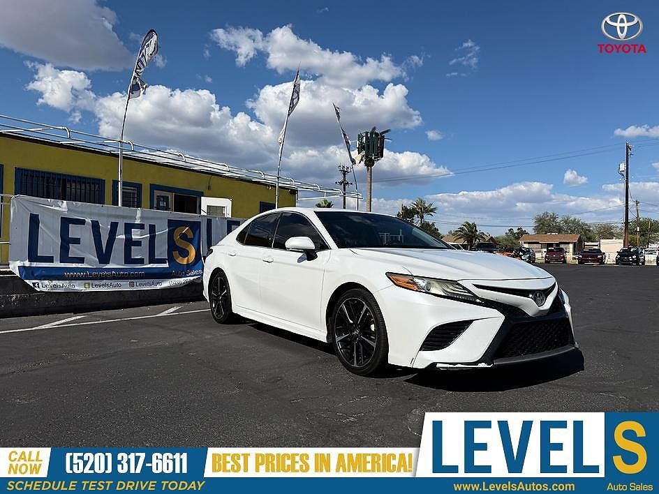 2019 TOYOTA Camry