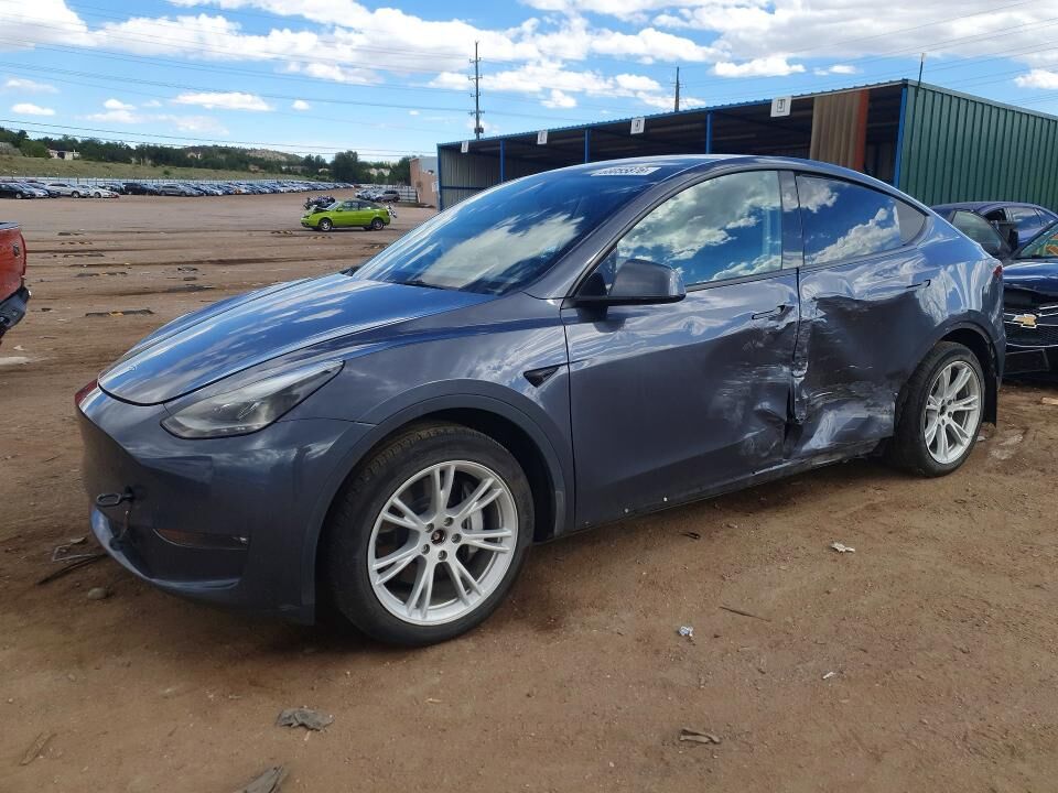 2023 TESLA Model Y