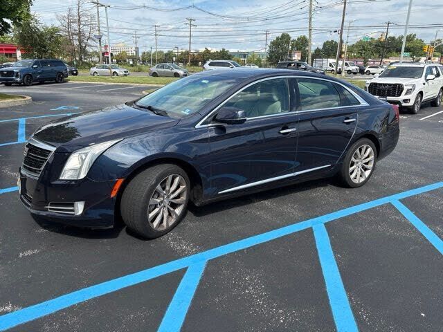 2017 CADILLAC XTS