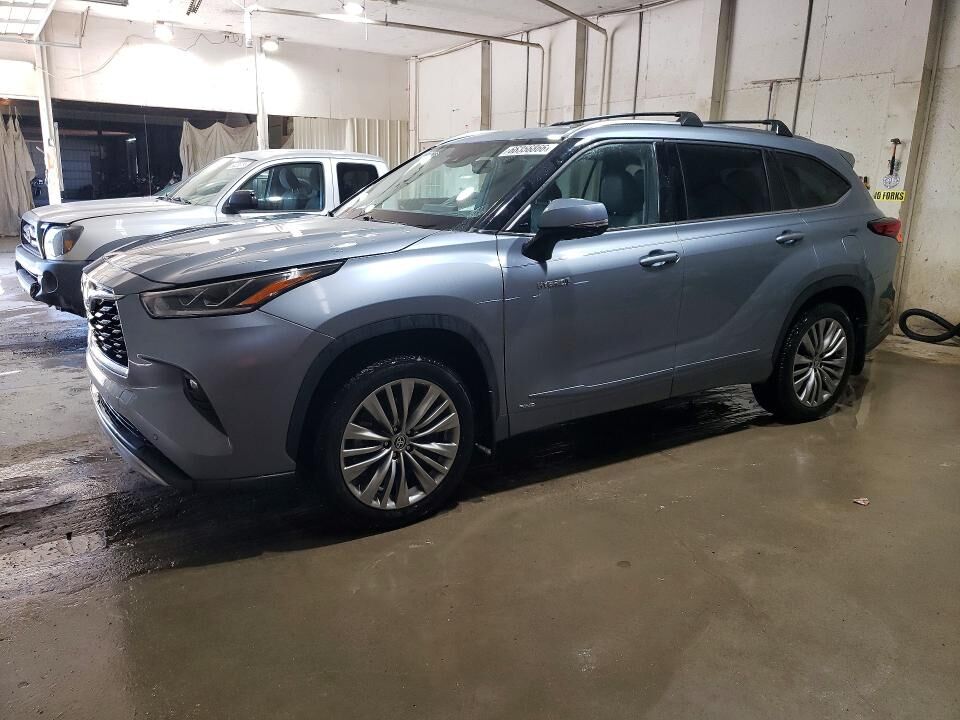 2021 TOYOTA Highlander