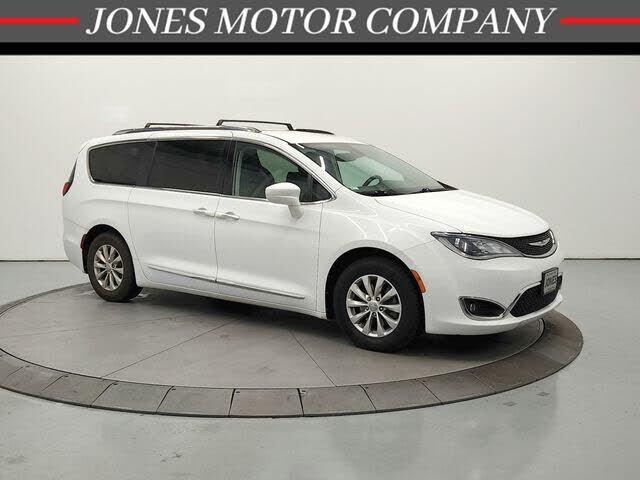 2019 CHRYSLER Pacifica