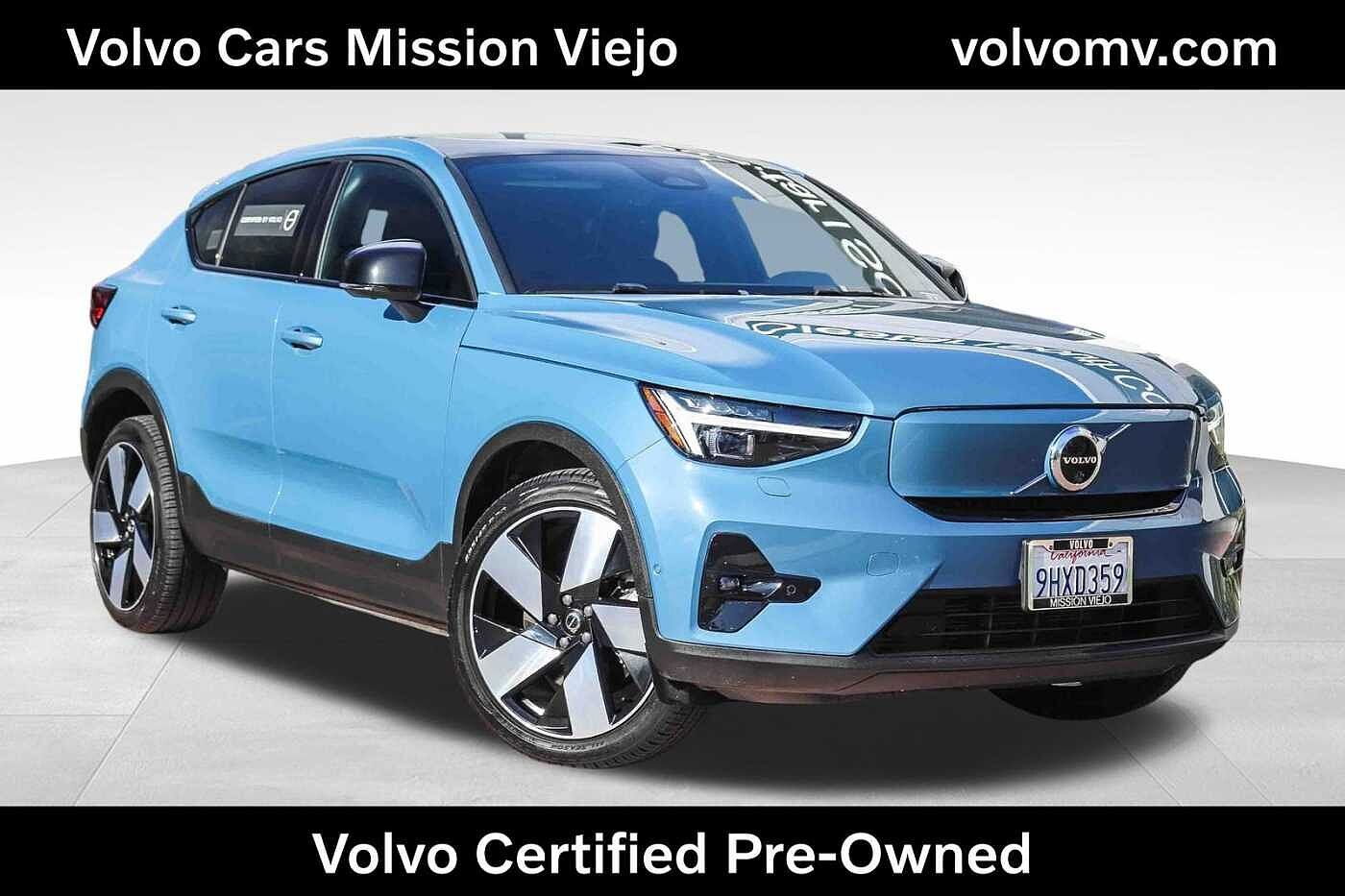 2023 VOLVO C40