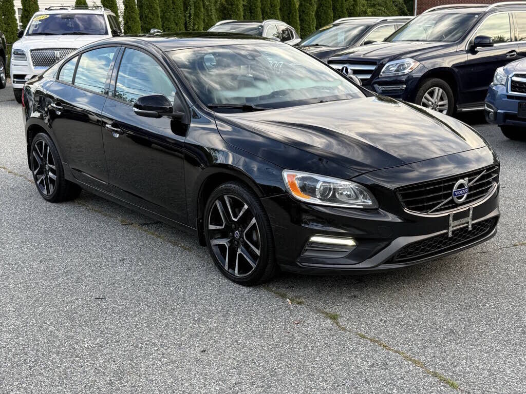 2017 VOLVO S60