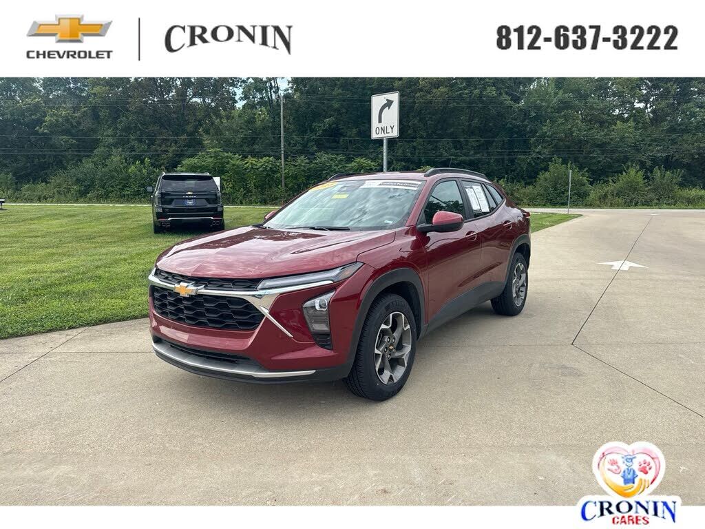 2025 CHEVROLET Trax