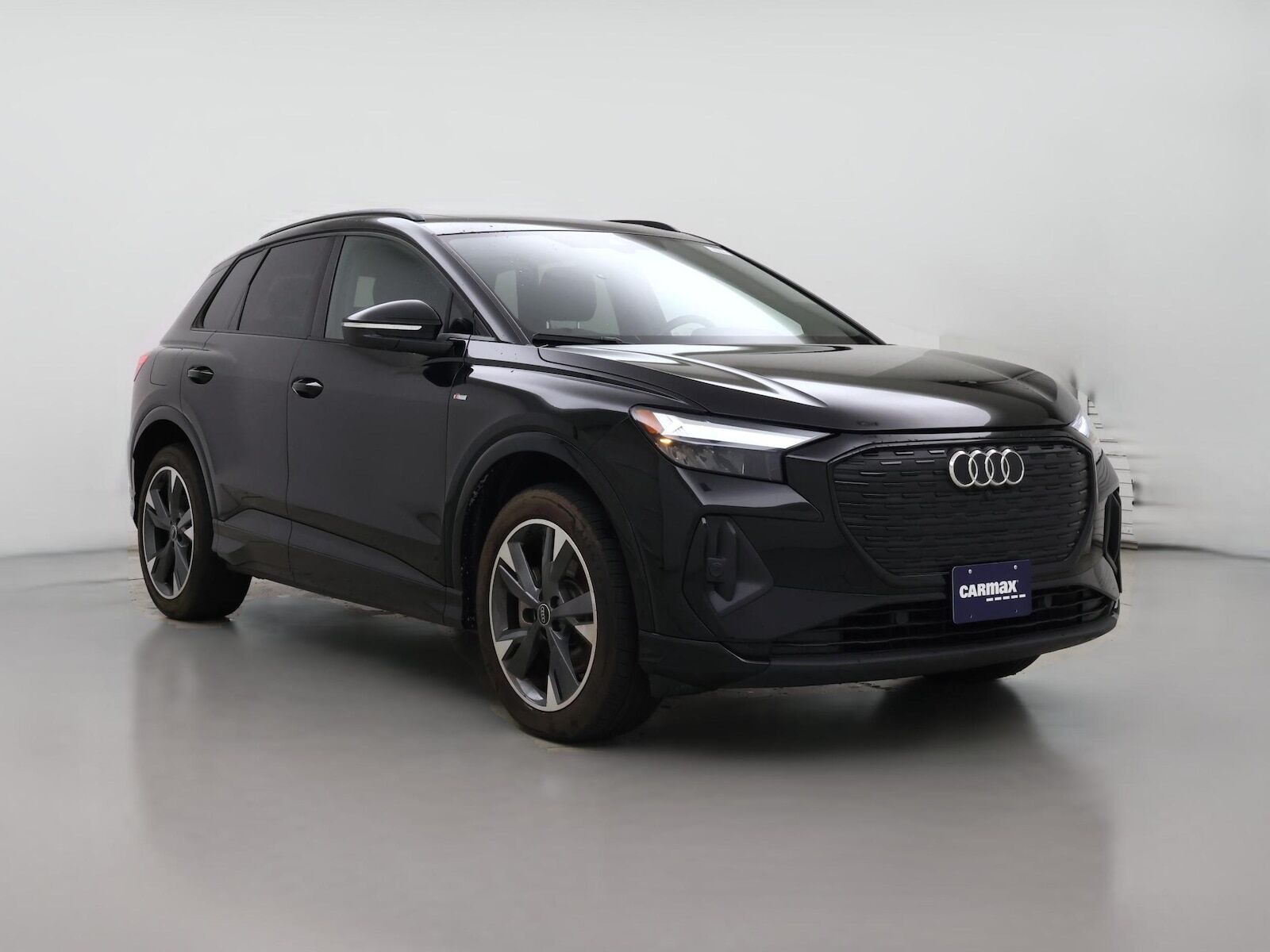2023 AUDI Q4