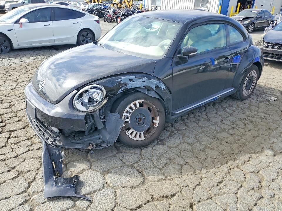 2016 VOLKSWAGEN Beetle