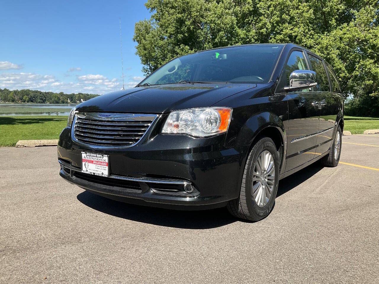 2015 CHRYSLER Town and Country
