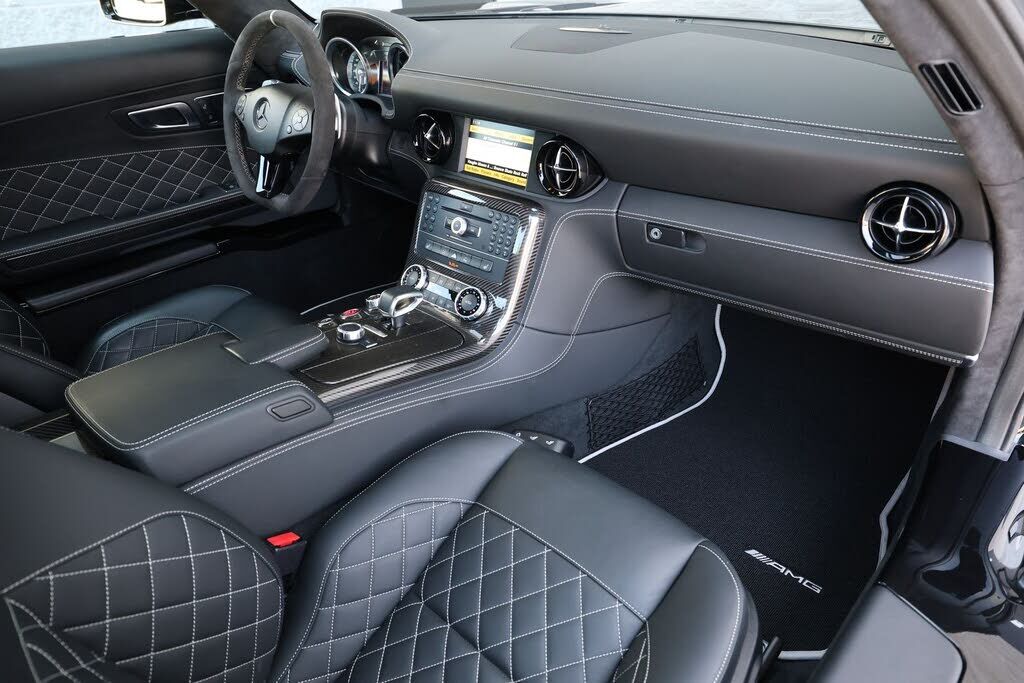 2015 Mercedes-Benz SLS-Class
