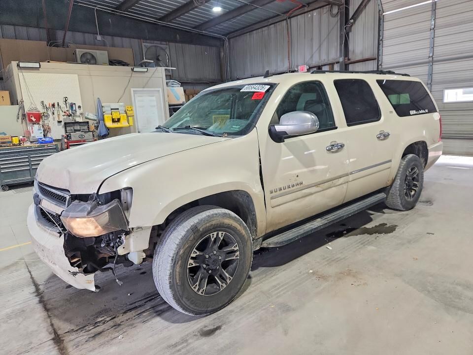 2013 CHEVROLET Suburban