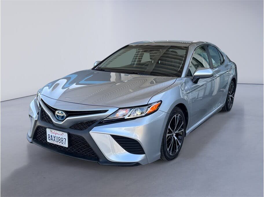 2018 TOYOTA Camry