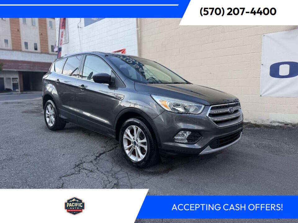 2017 FORD Escape