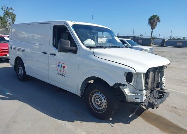 2015 NISSAN NV