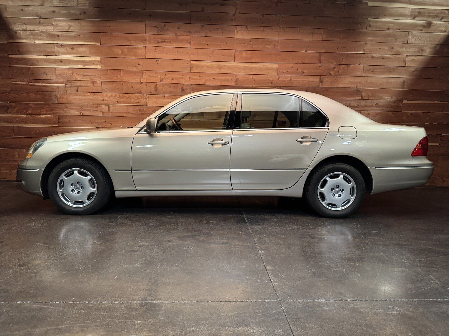 2002 LEXUS LS