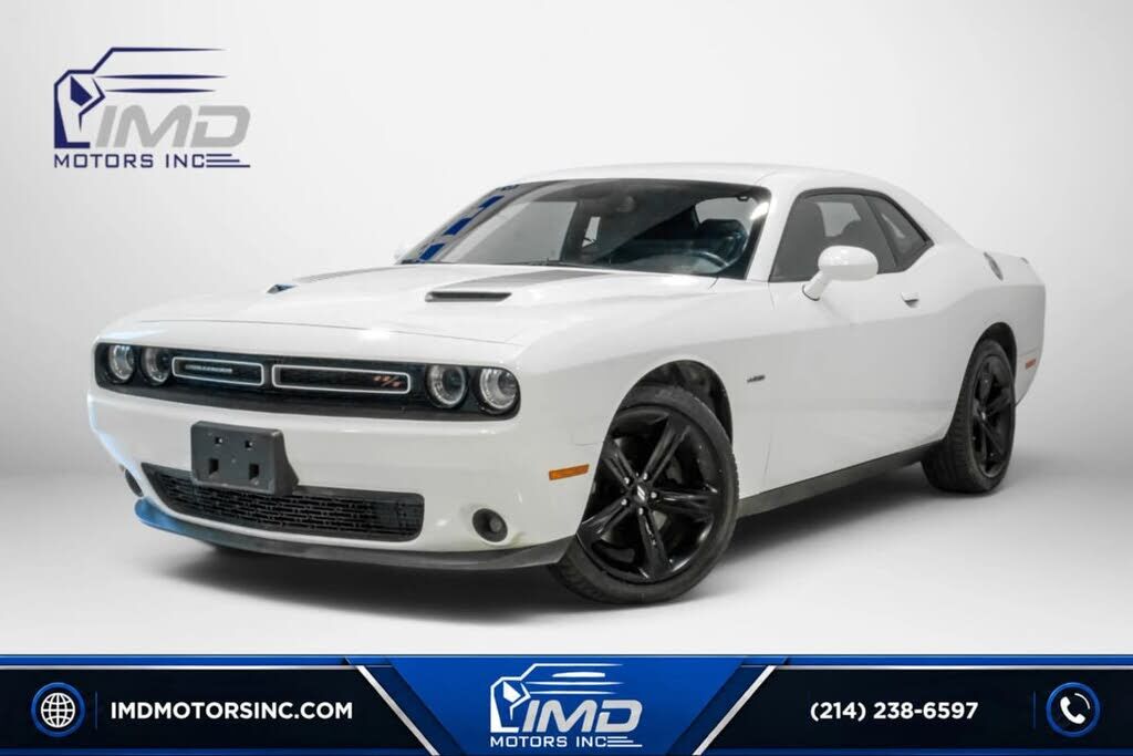 2017 DODGE Challenger