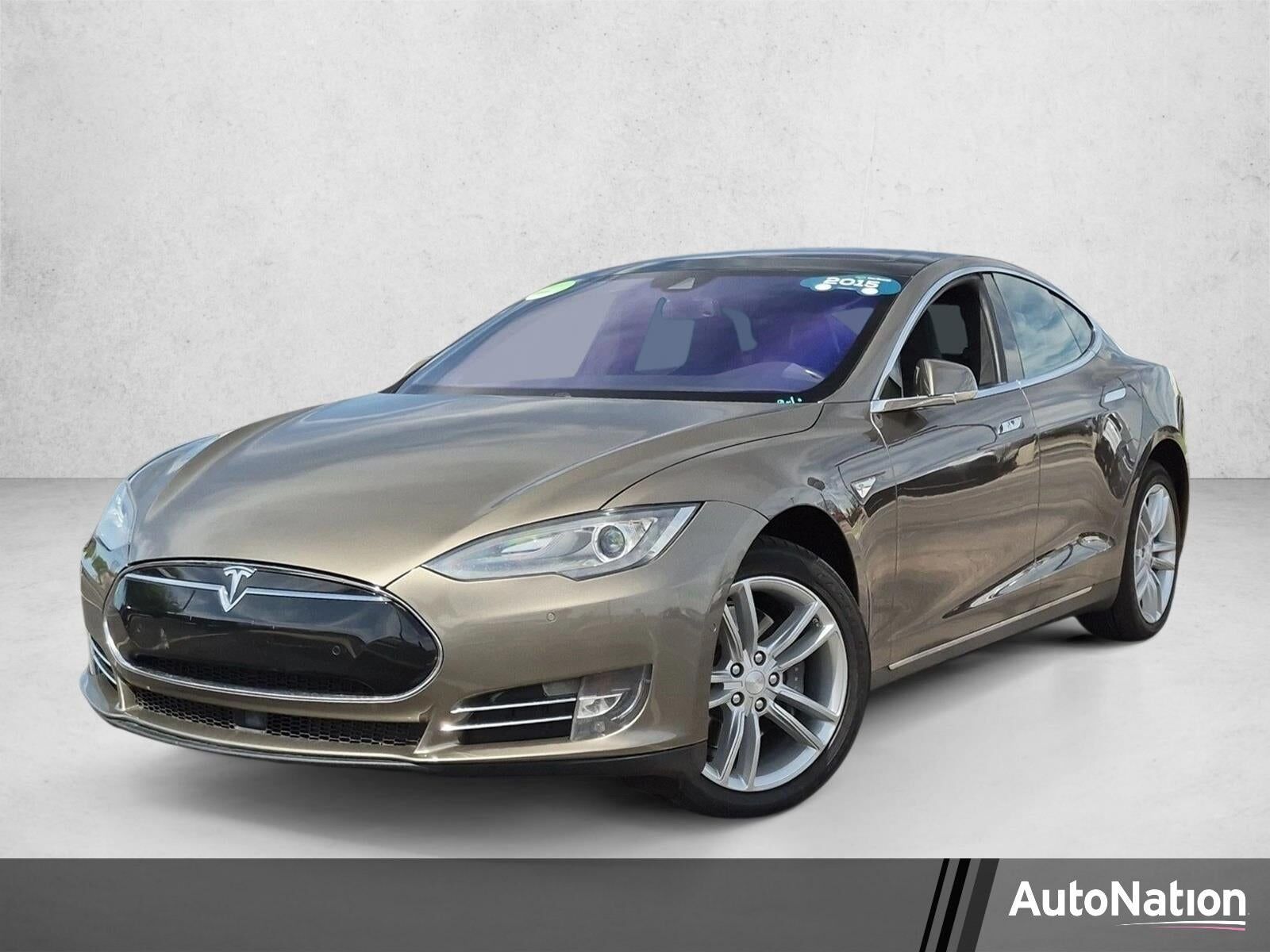 2015 TESLA Model S