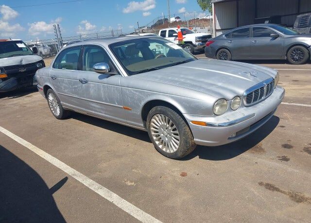 2005 JAGUAR XJ