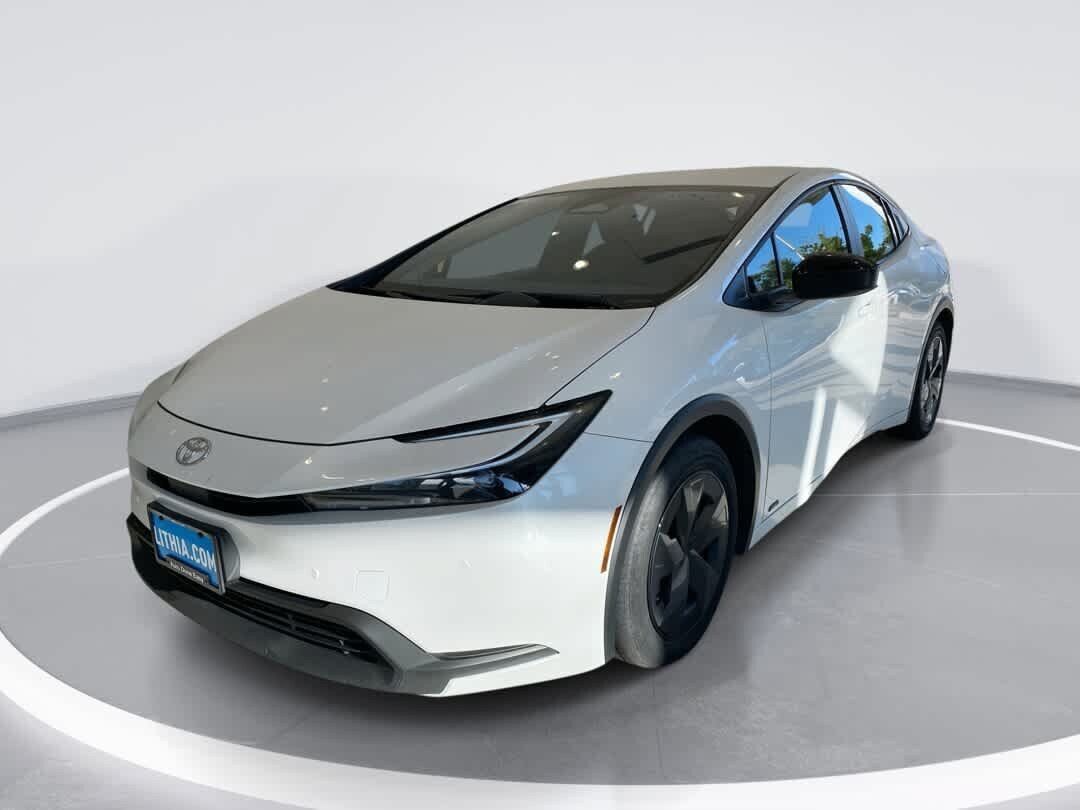 2024 TOYOTA PRIUS