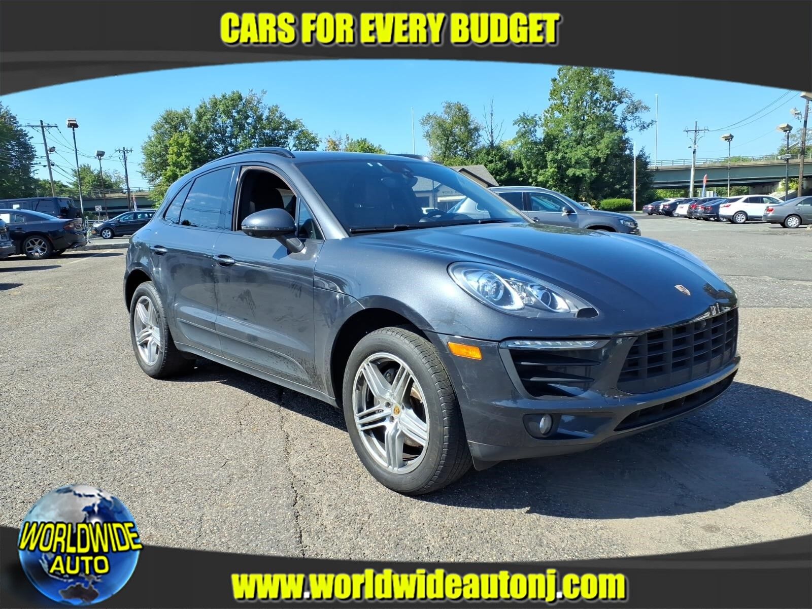 2017 PORSCHE Macan