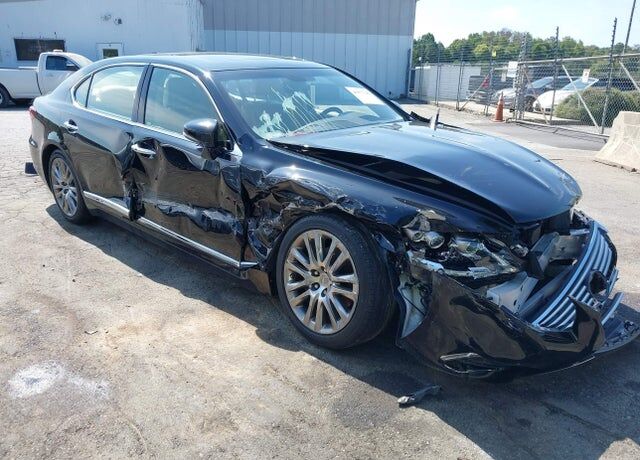 2016 LEXUS LS