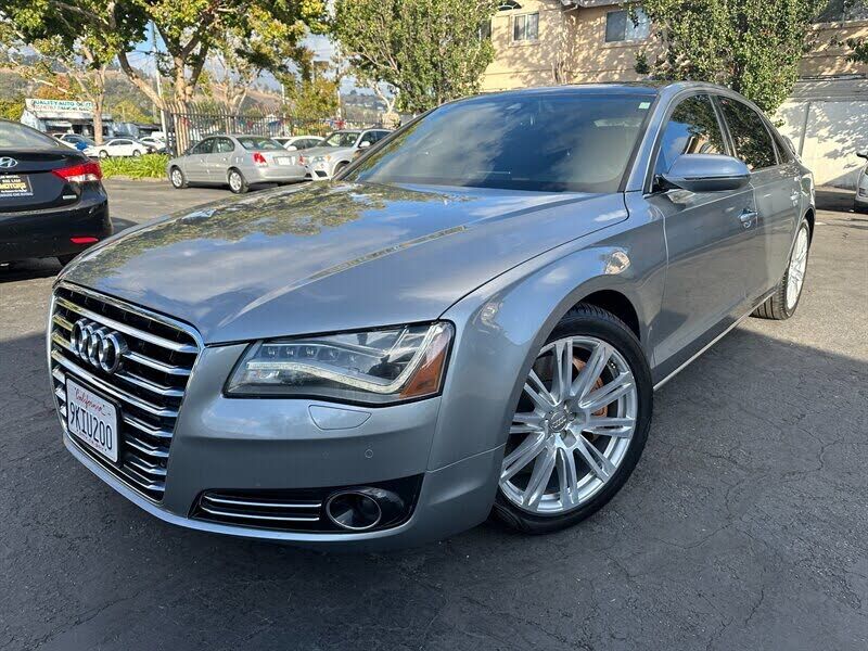 2012 AUDI A8