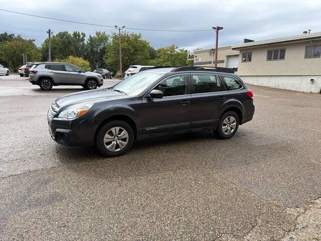 2013 SUBARU Outback