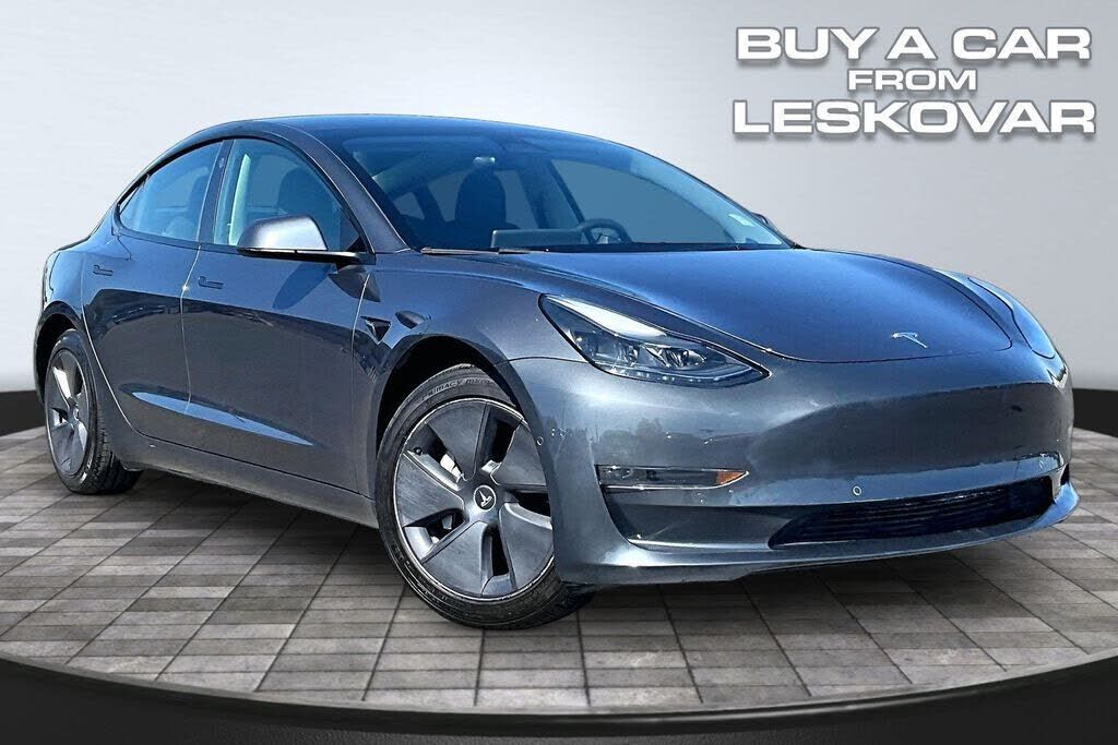 2022 TESLA Model 3