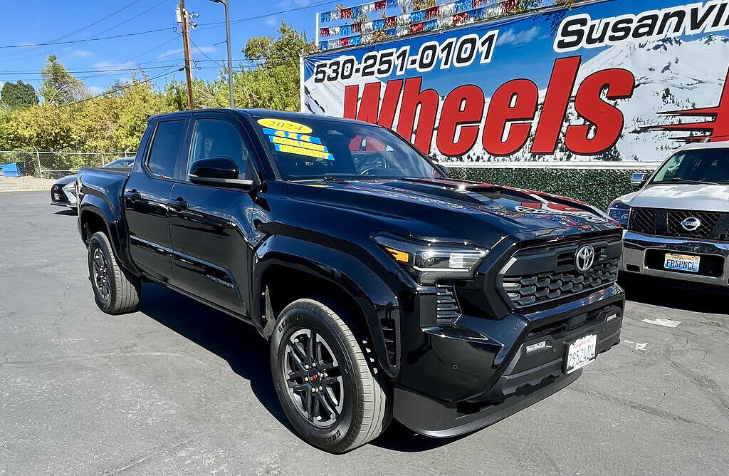 2024 TOYOTA Tacoma