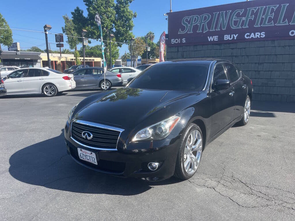 2013 INFINITI M37