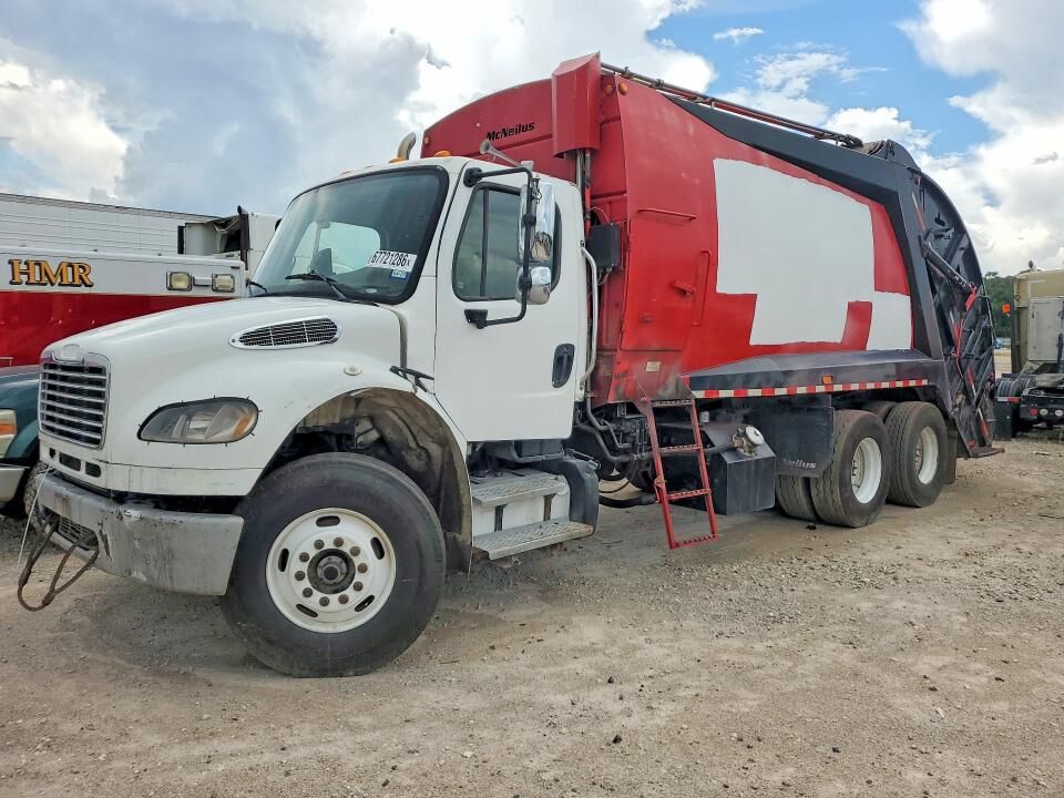 2013 FREIGHTLINER M2