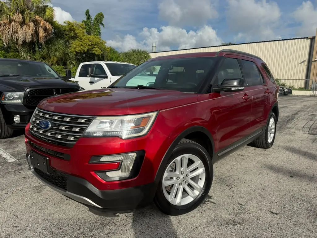 2017 FORD Explorer