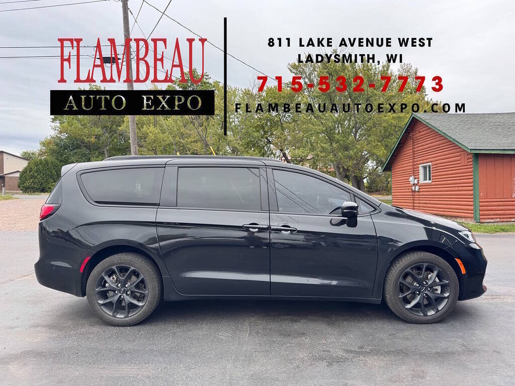 2023 CHRYSLER Pacifica