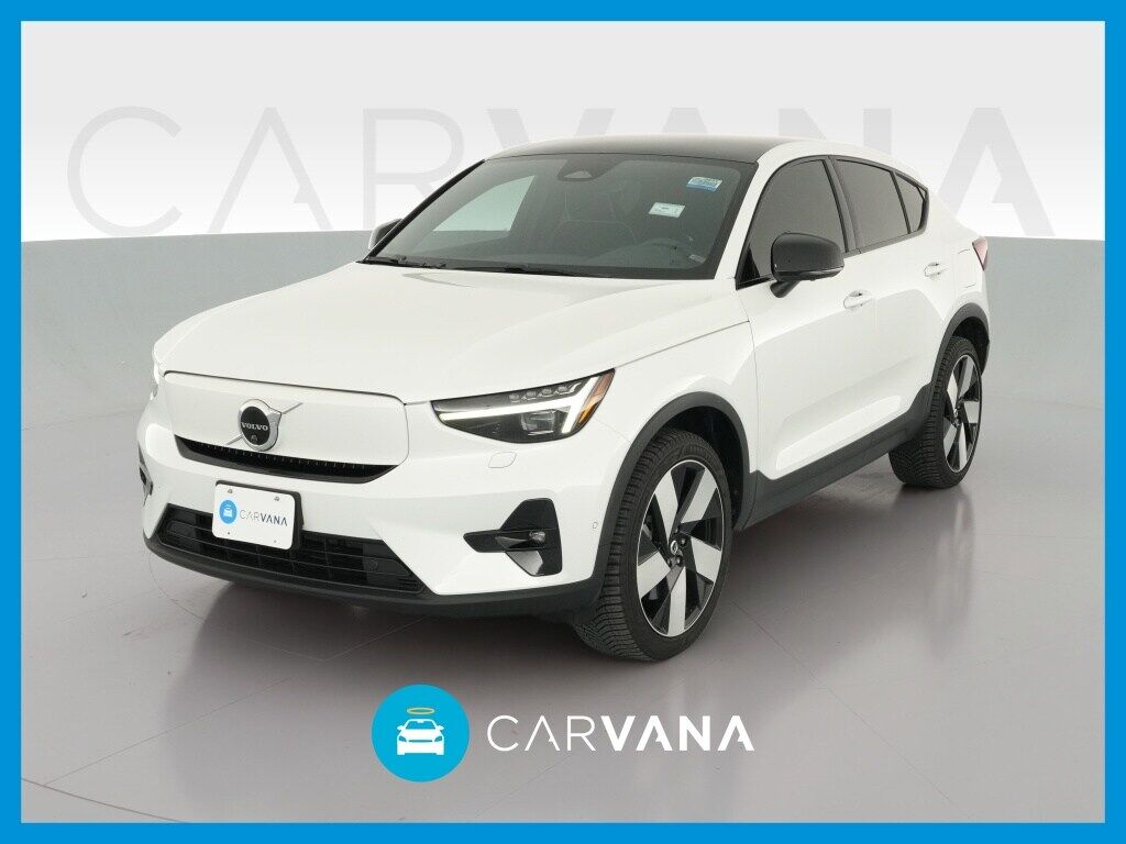 2023 VOLVO C40