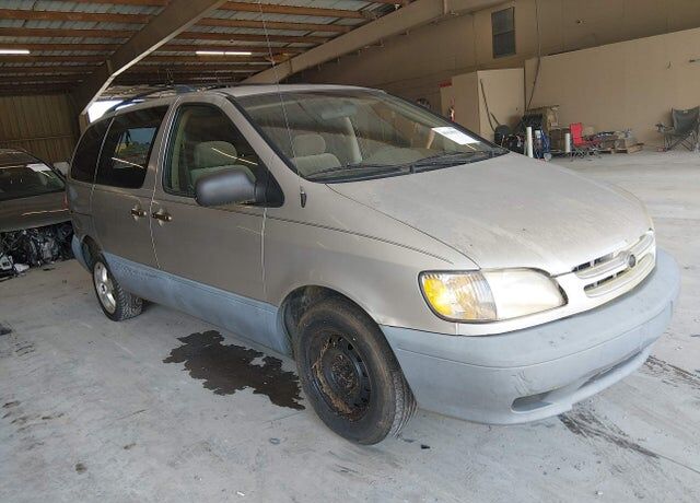 2002 TOYOTA Sienna