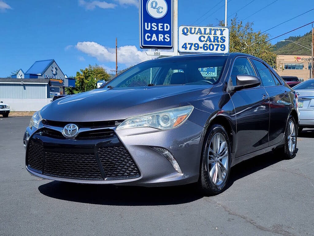 2016 TOYOTA Camry