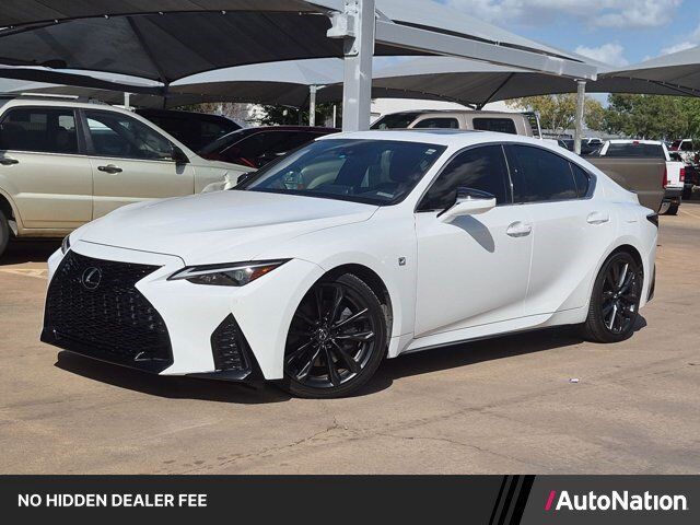 2023 LEXUS IS