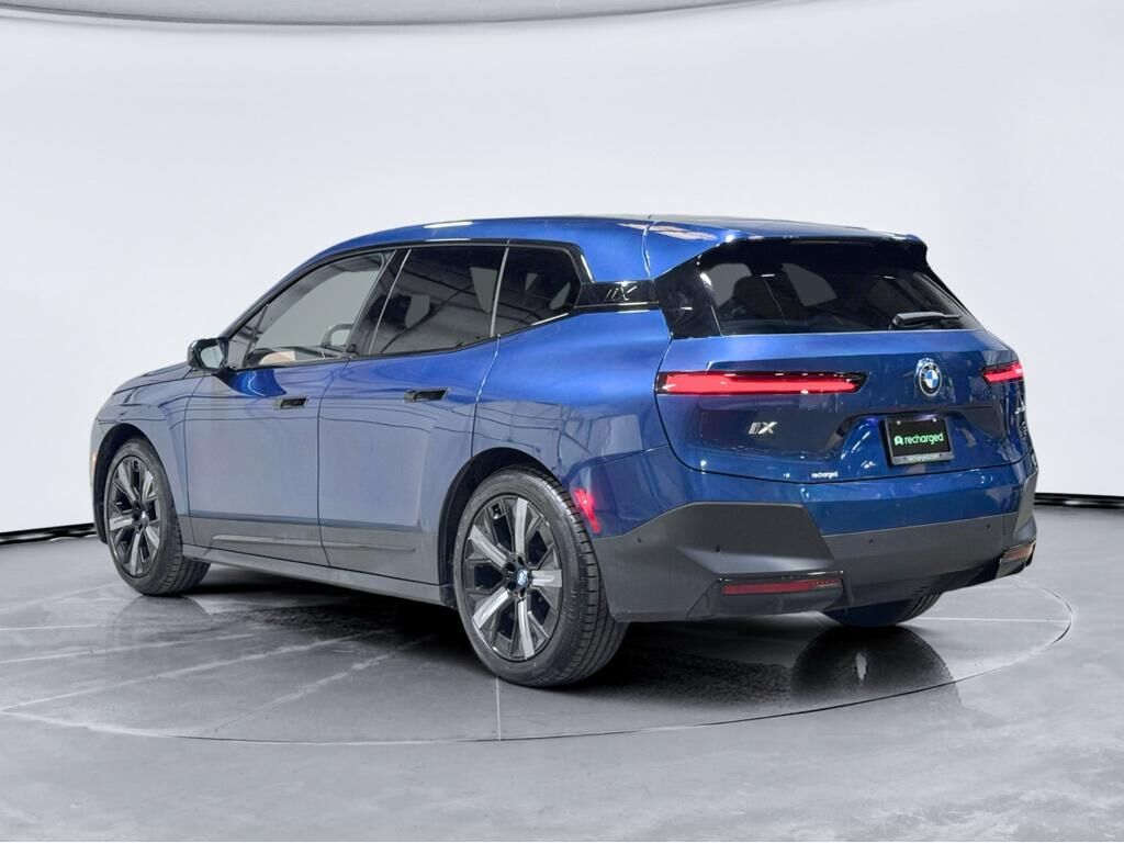 2023 BMW iX
