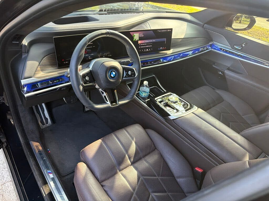 2023 BMW i7