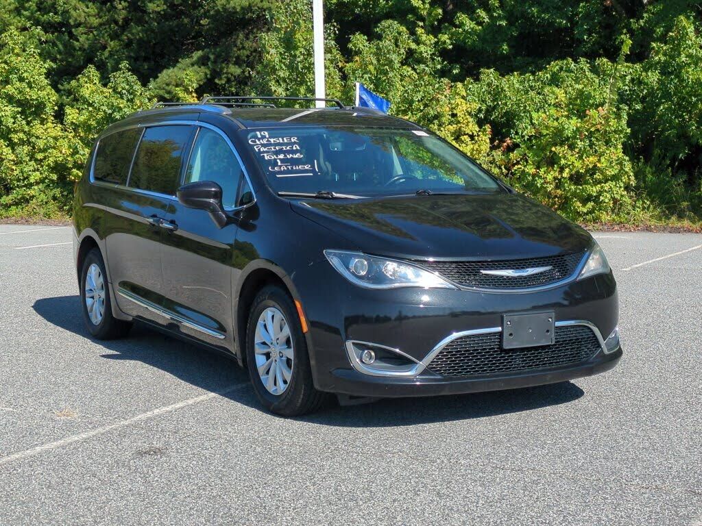 2019 CHRYSLER Pacifica