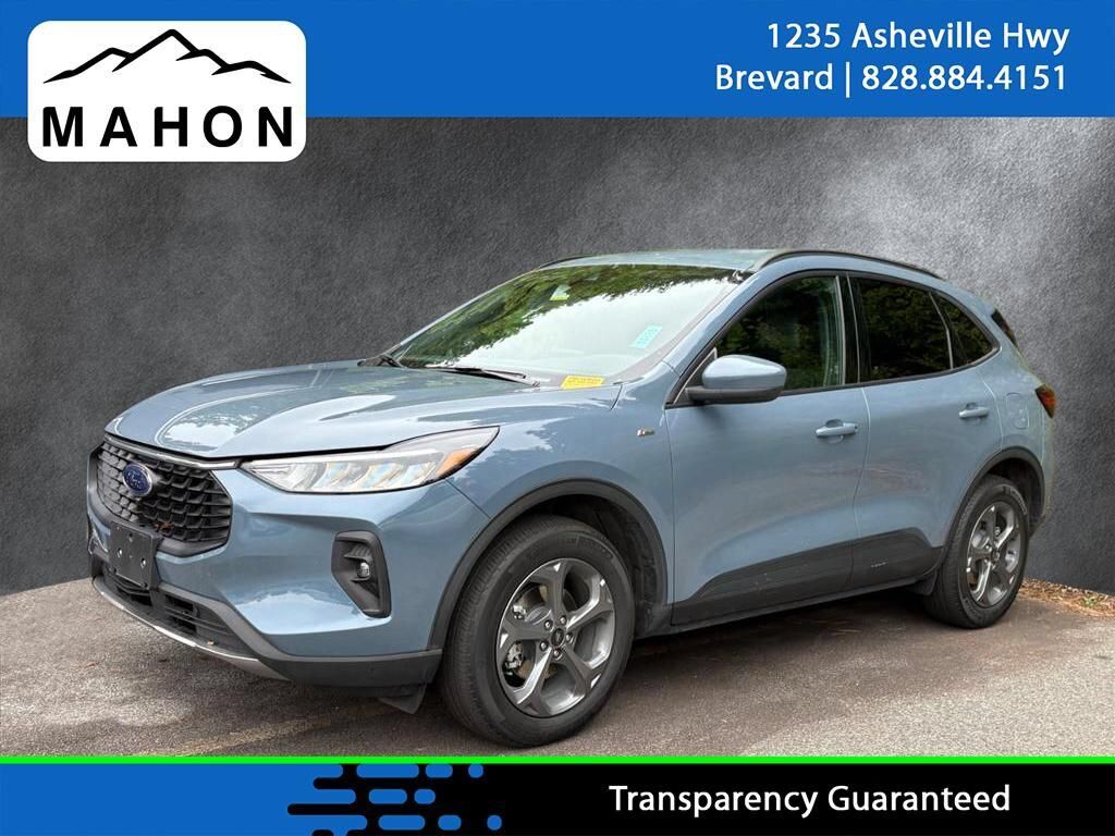 2025 FORD Escape