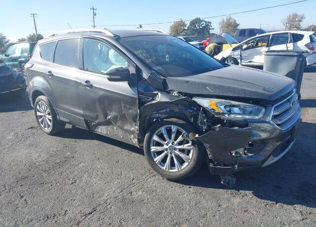 2017 FORD Escape