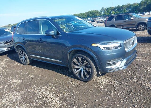 2023 VOLVO XC90