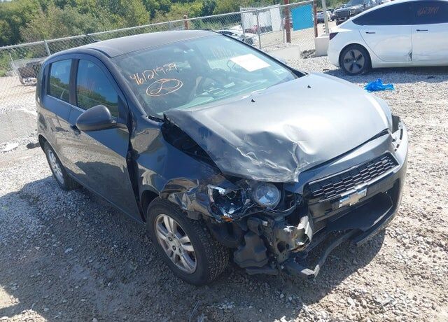 2016 CHEVROLET Sonic