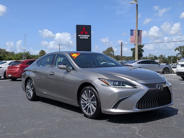 2021 LEXUS ES