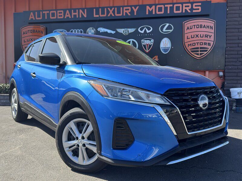 2024 NISSAN Kicks