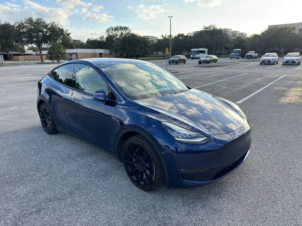 2021 TESLA Model Y