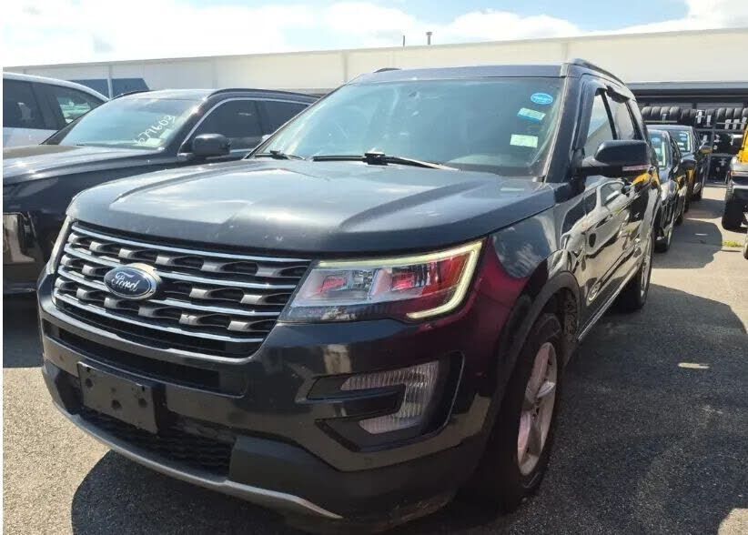 2017 FORD Explorer