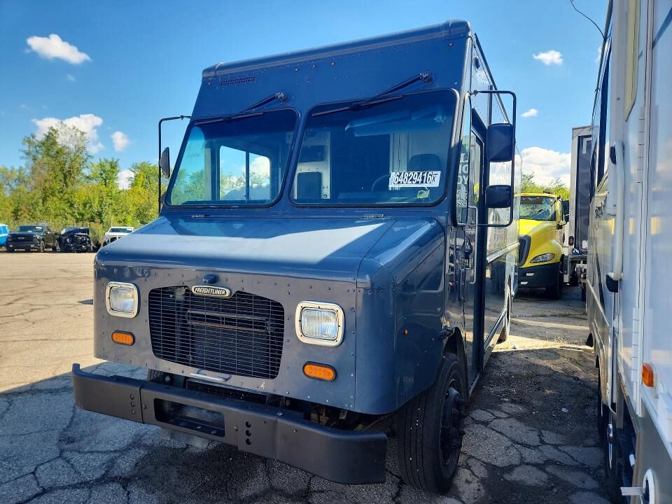 2020 FREIGHTLINER MT 45G Front Gasoline Engine Walk in Van Chassis