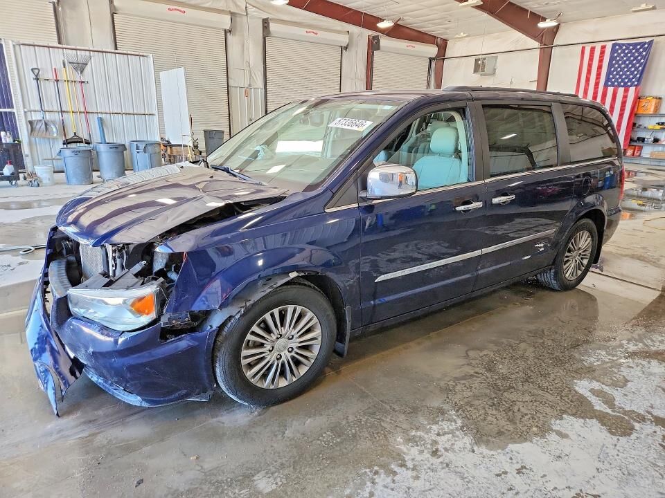 2013 CHRYSLER Town and Country