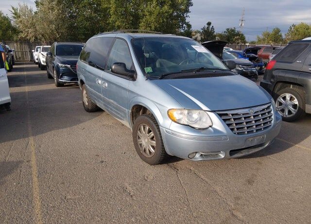 2006 CHRYSLER Town and Country