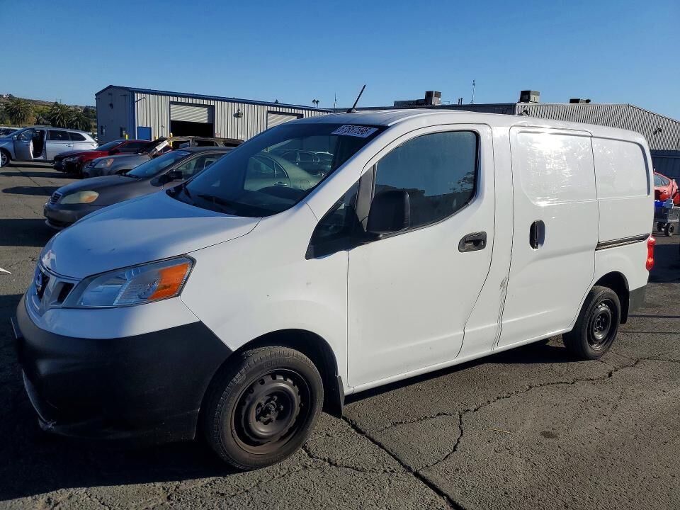 2013 NISSAN NV200